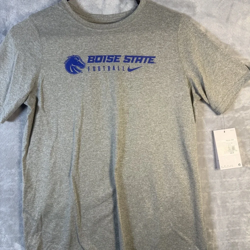 Nike Youth XL Boise State t-shirt